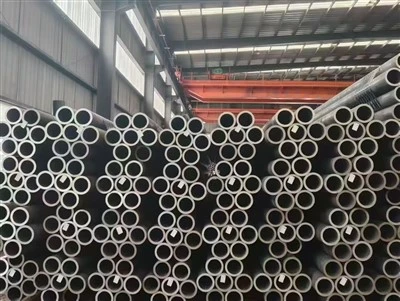 API 5L безшевна черна стоманена тръба